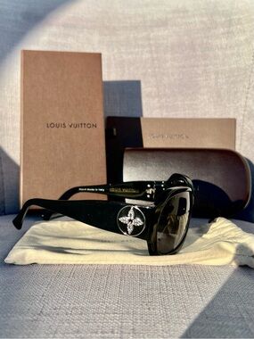 Louis Vuitton | Accessories | Louis Vuitton Release Truss 